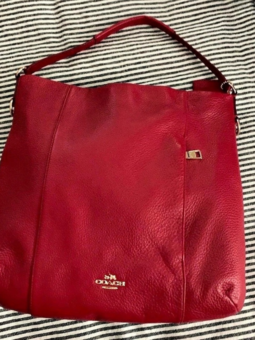 Coach Isabelle pebbled leather shoulder Bag in Deep red